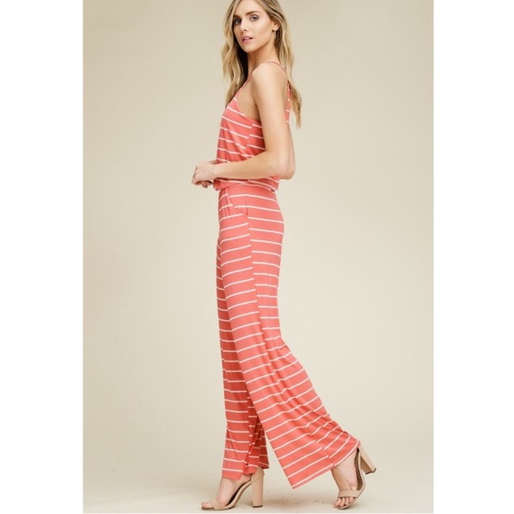 (Last one) Coral Jumpsuit - Picture 3 of 7